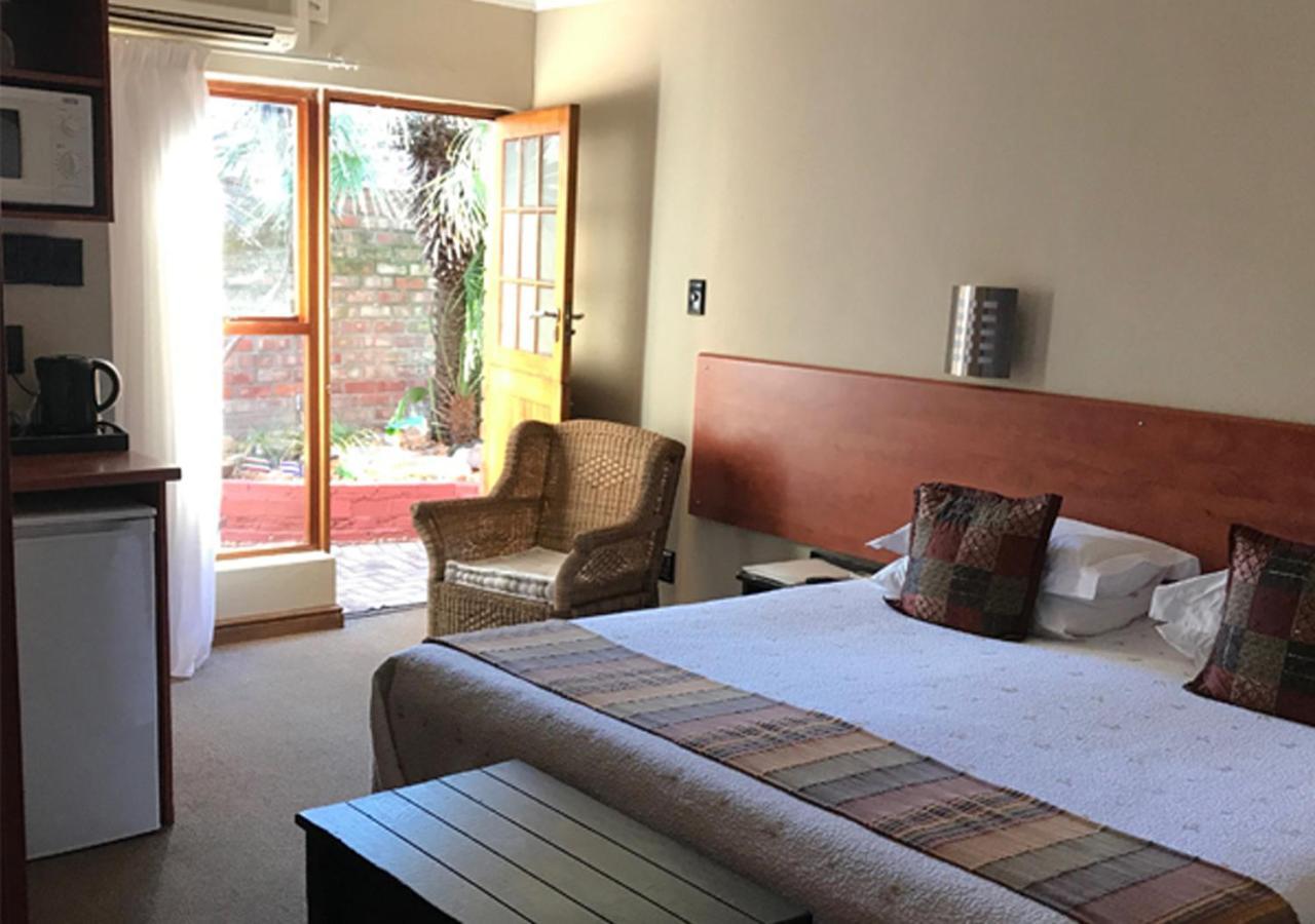 A La Martha's Air-Port Guest House Port Elizabeth Extérieur photo