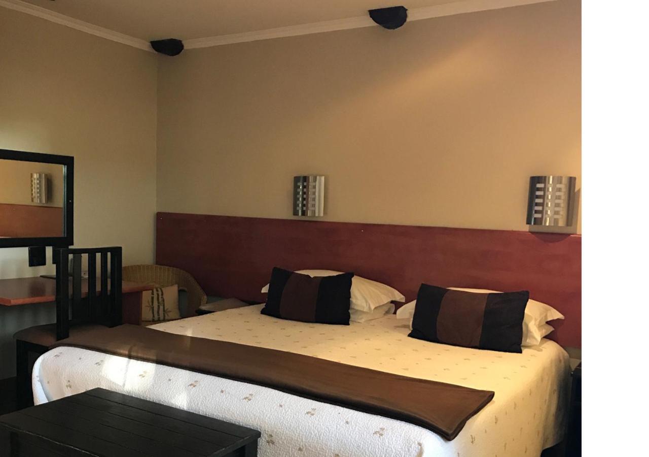 A La Martha's Air-Port Guest House Port Elizabeth Extérieur photo