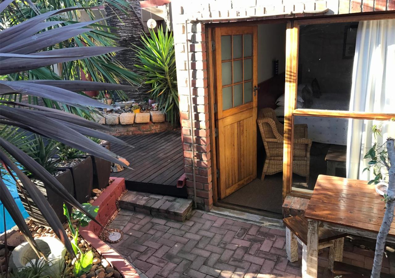 A La Martha's Air-Port Guest House Port Elizabeth Extérieur photo